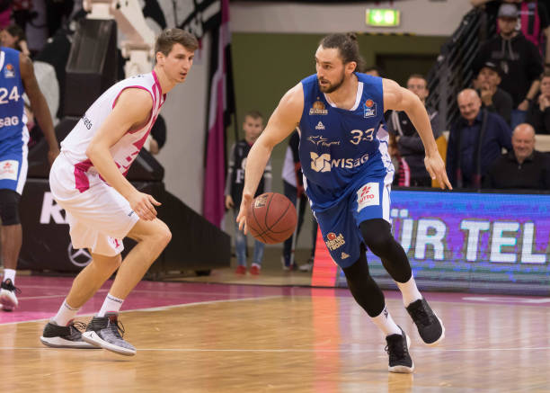 国女足的优 国女足的优