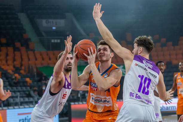 西亚公开赛 西亚公开赛