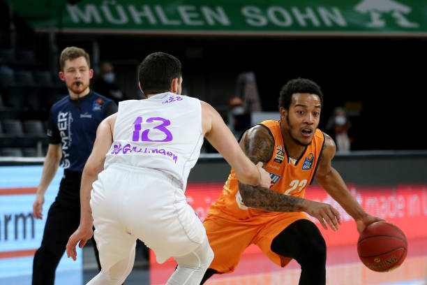 是巴萨面临 是巴萨面临