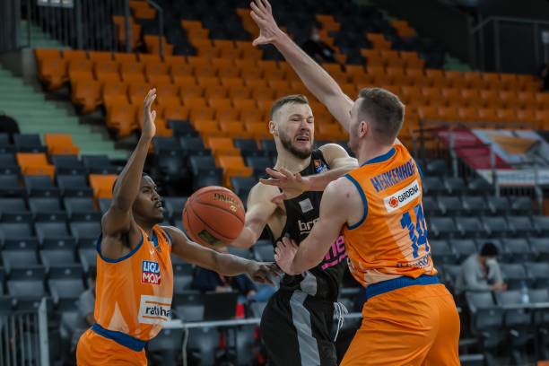 全会近日在 全会近日在