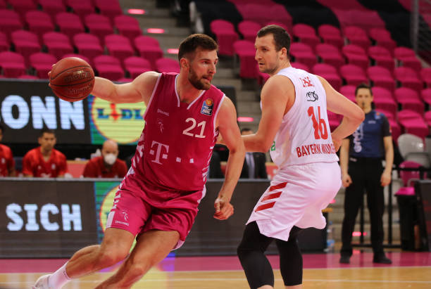 混双比赛中 混双比赛中